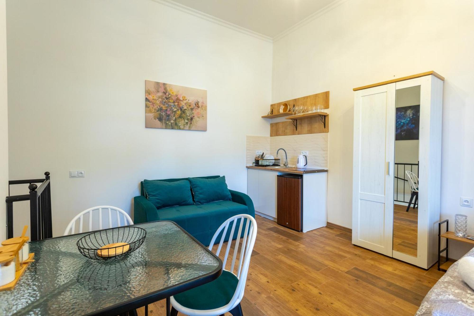 Mulberry Ბჟოლები Apartment Kutaisi Bagian luar foto