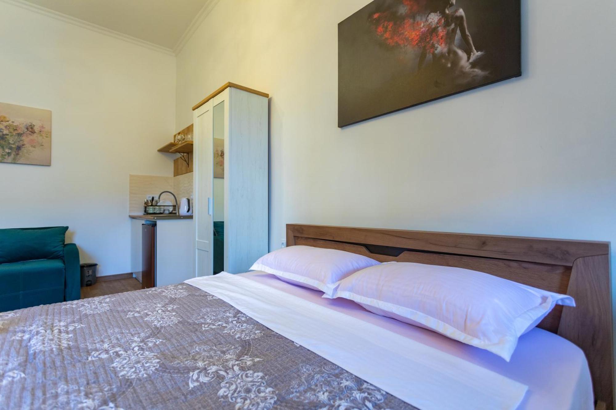 Mulberry Ბჟოლები Apartment Kutaisi Bagian luar foto