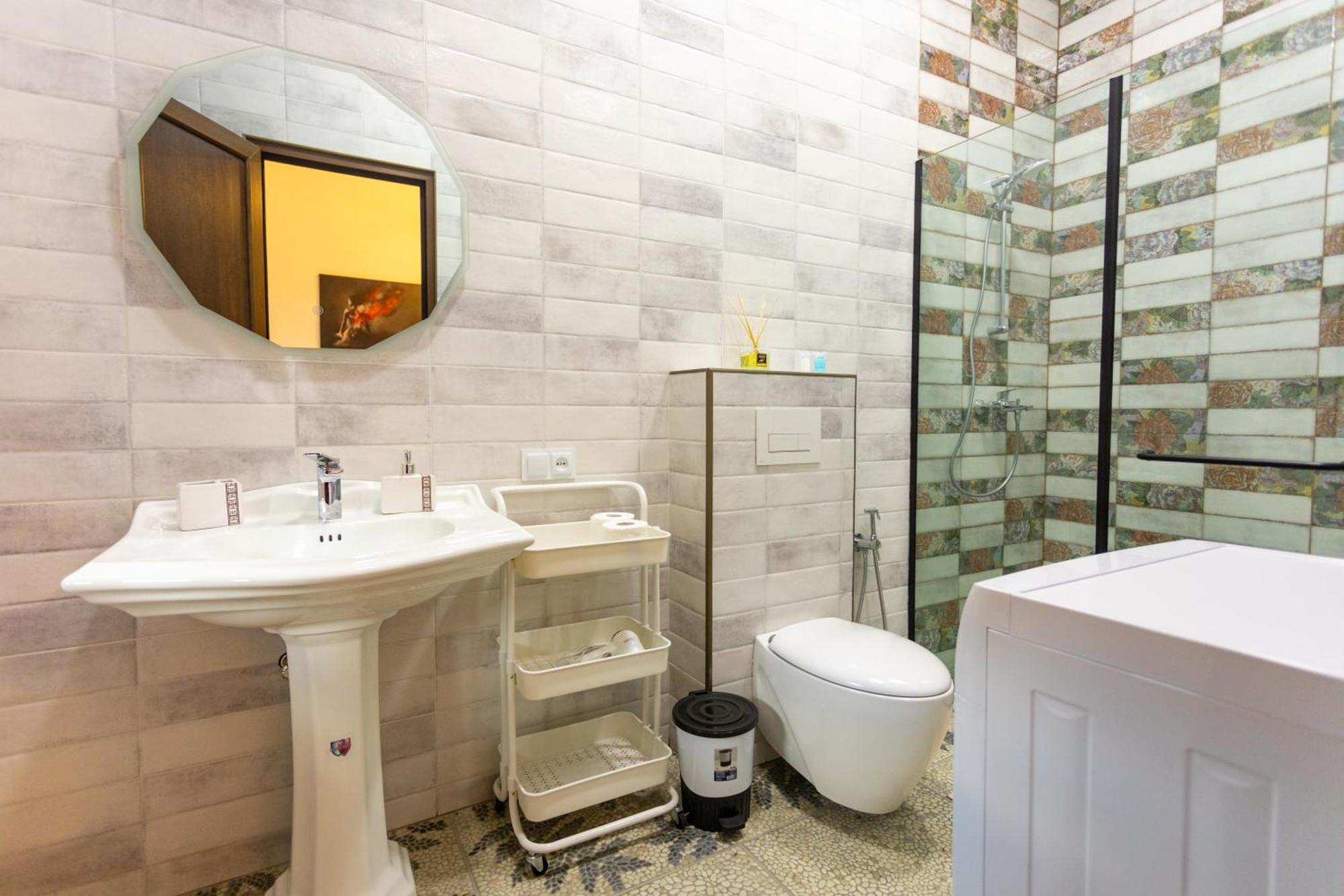Mulberry Ბჟოლები Apartment Kutaisi Bagian luar foto