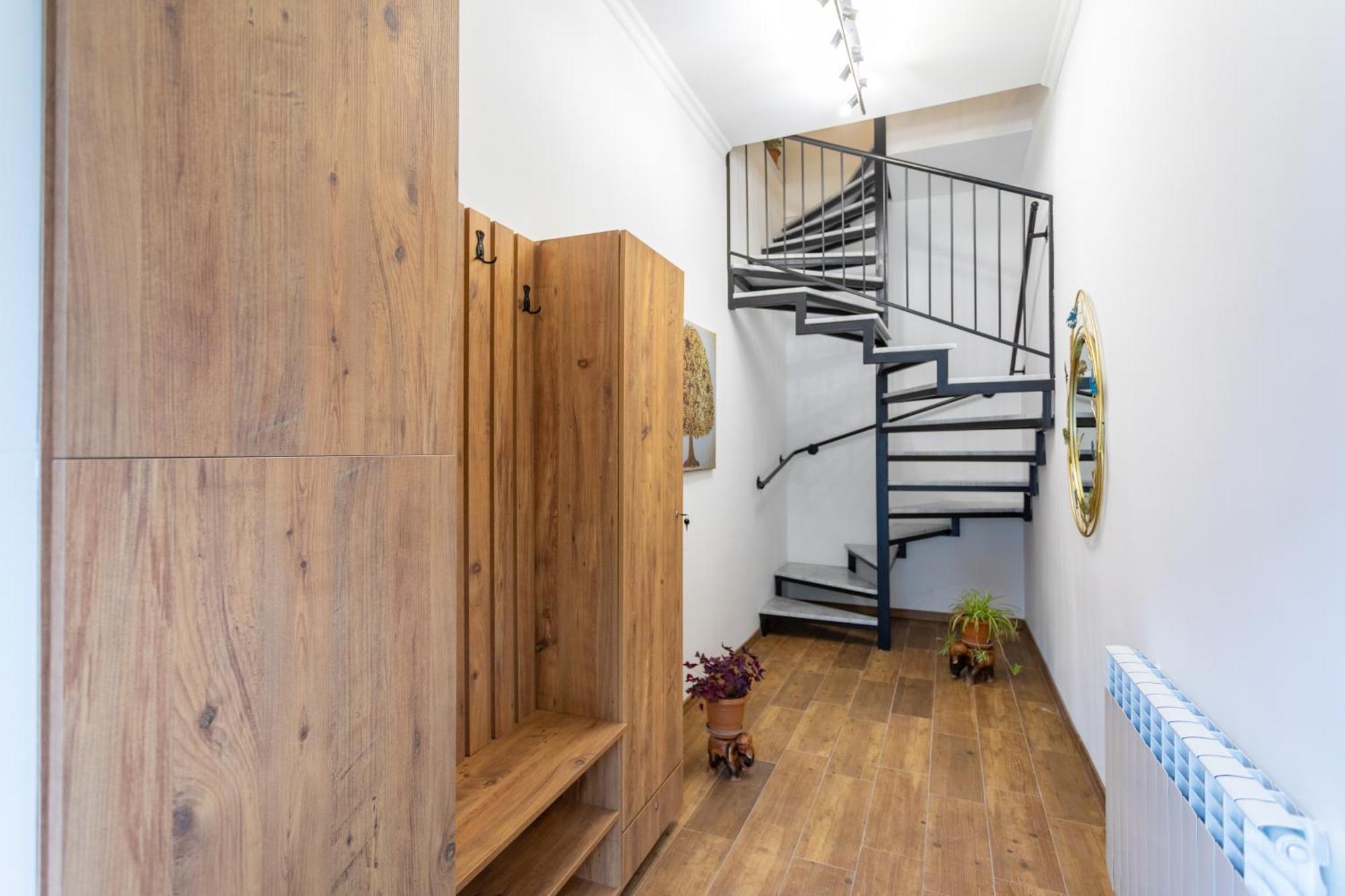 Mulberry Ბჟოლები Apartment Kutaisi Bagian luar foto